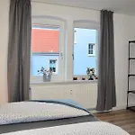 Neu - Oki-home - Zentral Mit Parkplatz Apartman *