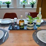 Neu - Oki-home - Zentral Mit Parkplatz Appartamento