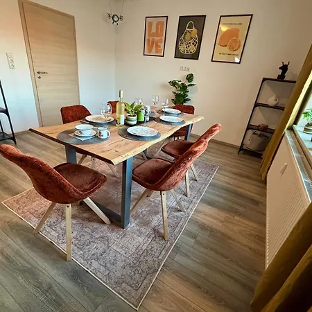 Apartman Neu - Oki-home - Zentral Mit Parkplatz